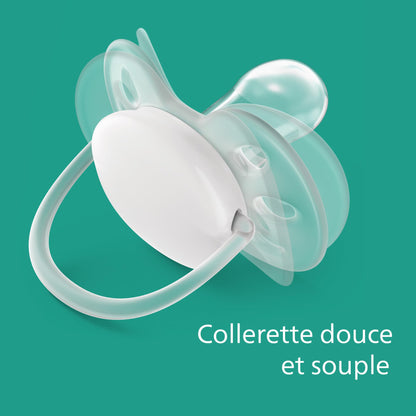 Philips Avent Lot de 4 sucettes ultra-douces et souples pour bébés âgés de 0 à 6 mois, 0% BPA, avec étui de transport stérilisateur (modèle SCF091/35)